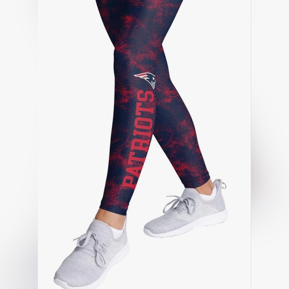 FOCO Women's NFL New England Patriots Cloud Leggings Size M New With Tags!!